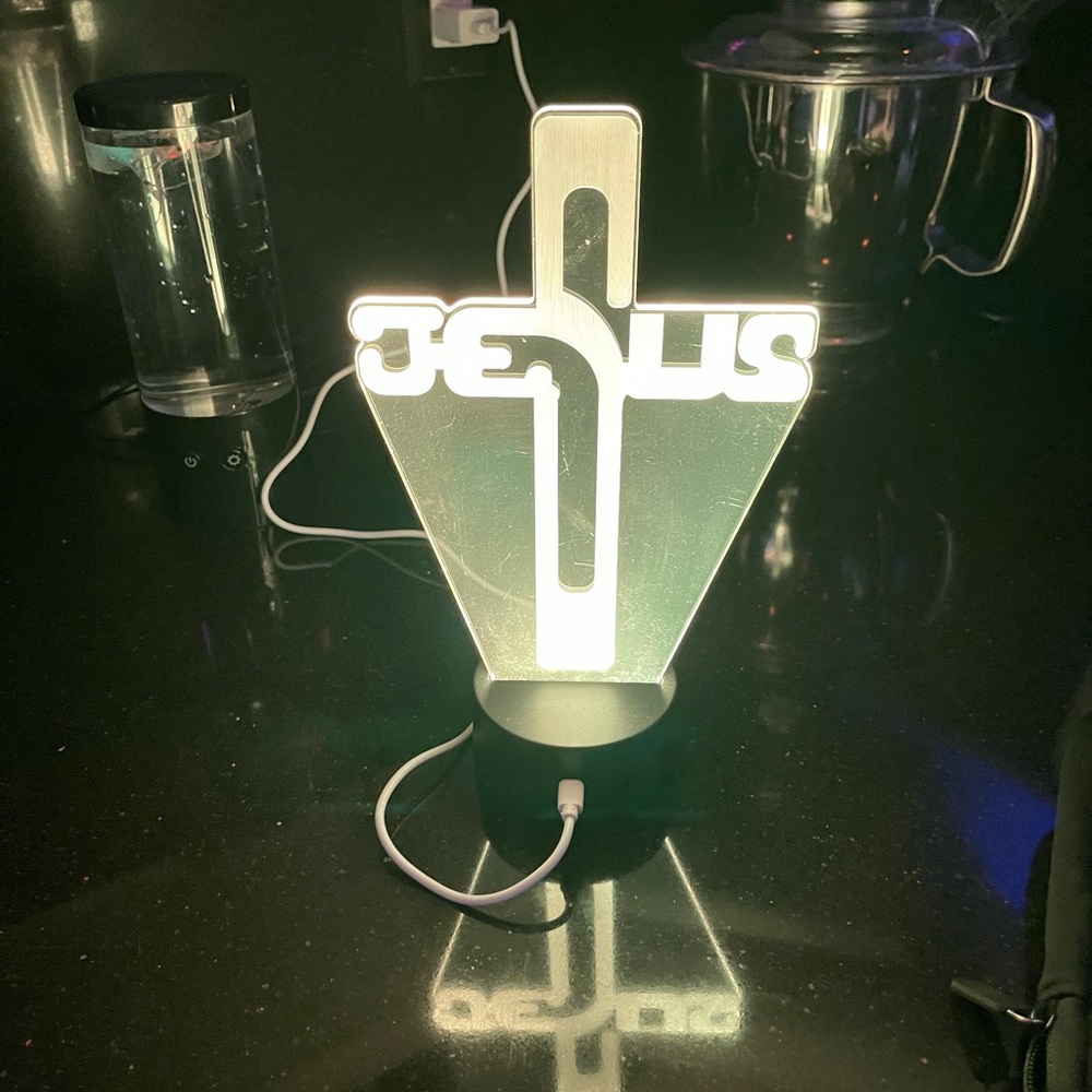 LED Jesus cross  Night Light - Picture 3 of 4